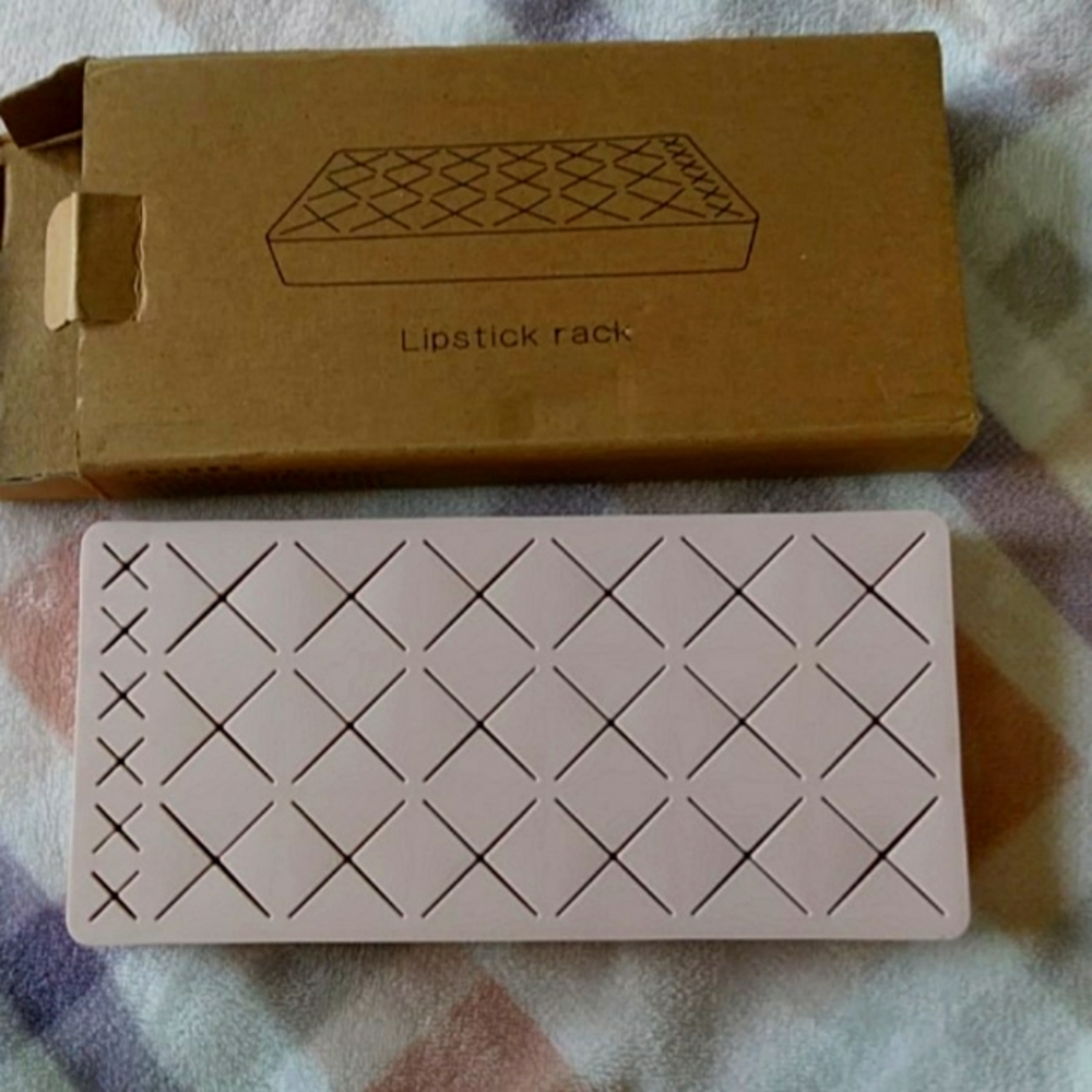 Makeup organizer/ lipstick rack - pink